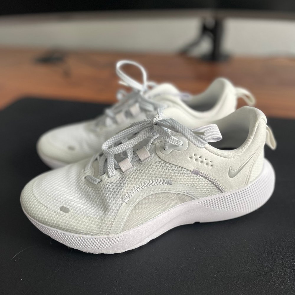 Nike React Escape Running Shoe (NEVER WORN)